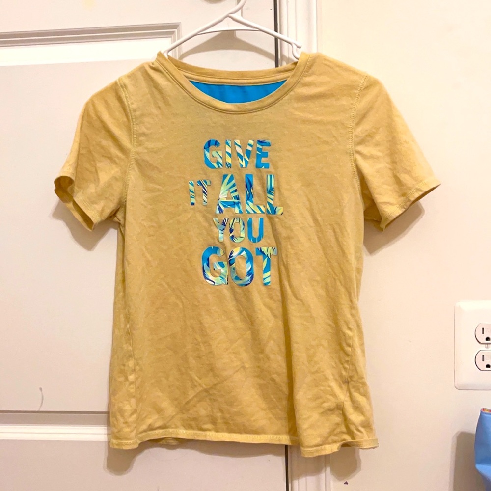 Girls Yellow T-Shirt with Blue design on the back | Beach Theme